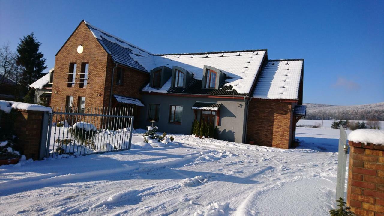 Vila Lipa Nový Bor Exteriör bild