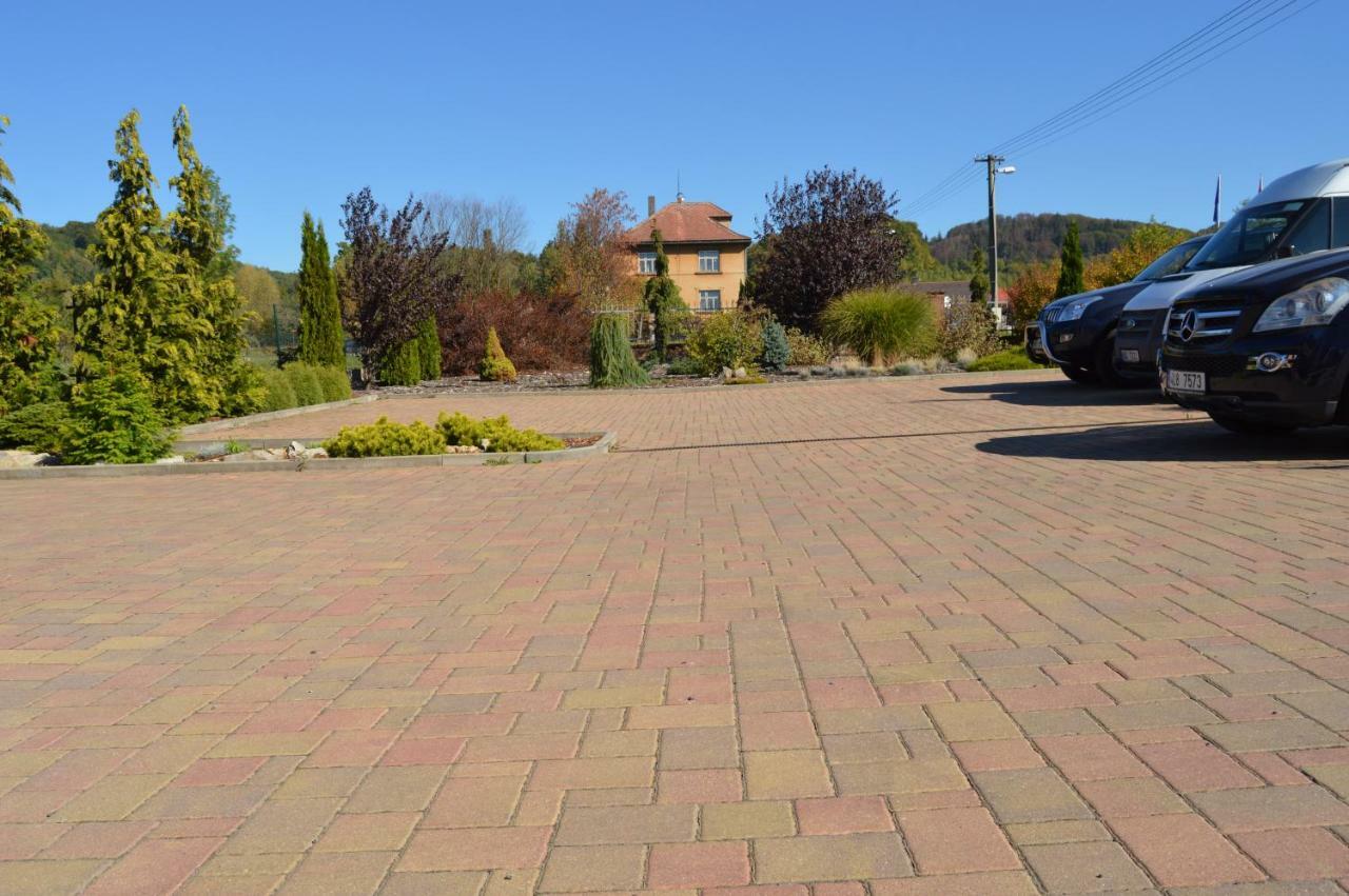 Vila Lipa Nový Bor Exteriör bild