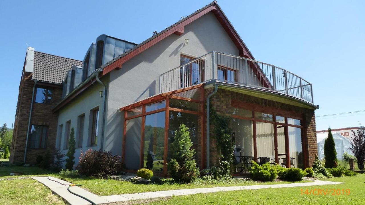 Vila Lipa Nový Bor Exteriör bild