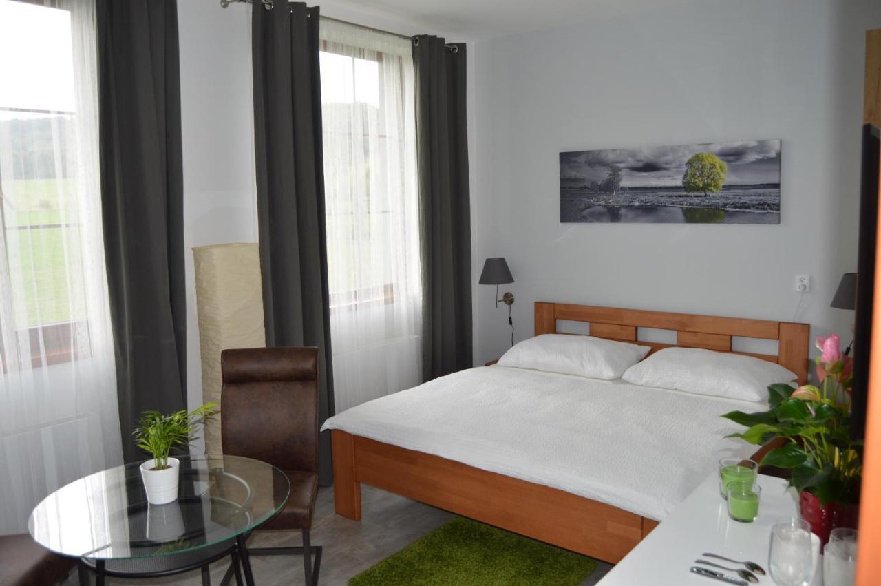 Vila Lipa Nový Bor Exteriör bild